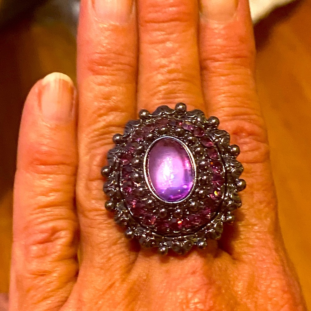 SALE 3/$20 oval filigree ring,purple oval Cabochon surrounded by ABS crystals